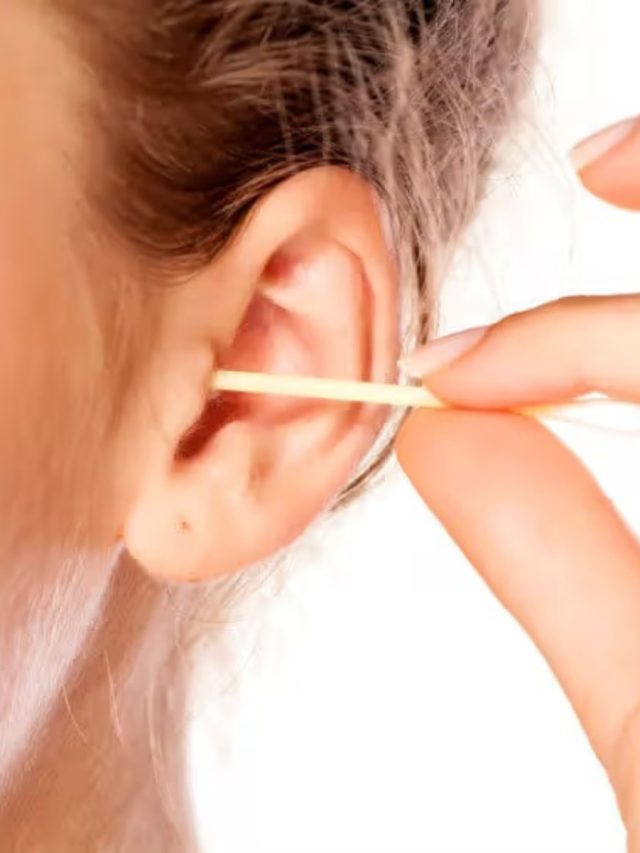 খোঁচাখুঁচি লাগবে না, কানের খোল বেরিয়ে আসবে এই সহজ ৫ ট্রিকসে