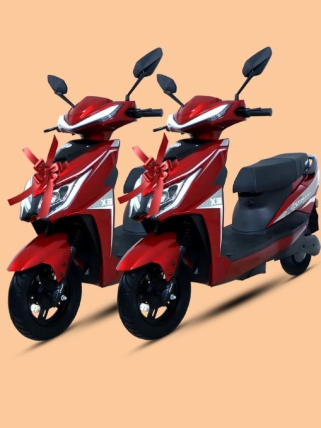 99,999 रुपये में 2 इलेक्ट्रिक स्कूटर... एक के साथ दूसरा! लॉन्च हुआ धांसू ऑफर