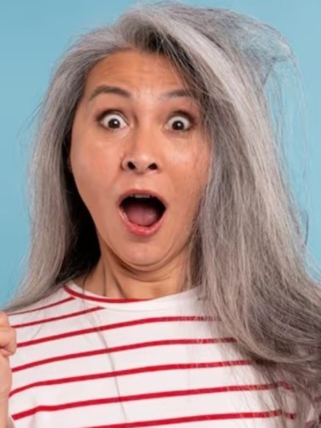 छोटी उम्र में सफेद हुए बालों को काला कर सकता है ये जूस, जानें कब और कैसे पिएं