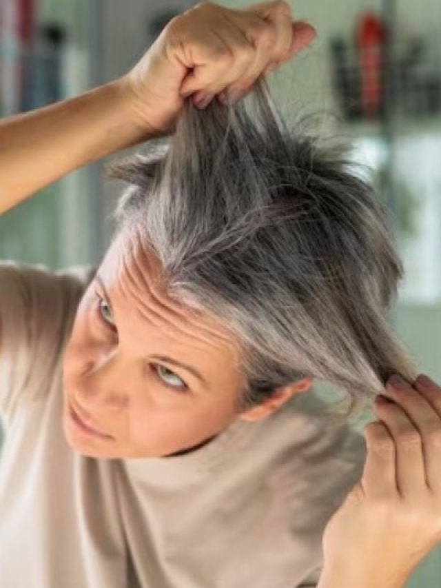 काजल से काले हो सकते हैं छोटी उम्र में सफेद हुए बाल, बस नारियल तेल में मिला लें ये 2 चीजें