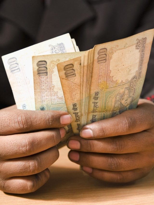 जेब खाली कर देती हैं ये 3 बुरी आदतें, पाई-पाई को तरस जाता है आदमी