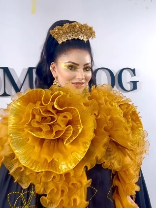 अजीबो-गरीब ड्रेस में उर्वशी रौतेला, जमकर हो रहीं ट्रोल, यूजर्स बोले- मतलब कुछ भी...