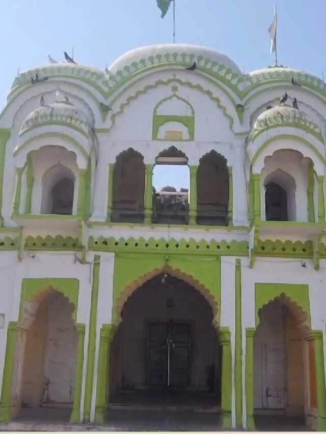 जहां है औरंगजेब की कब्र... वहां और क्या-क्या बना है? देखें वीडियो