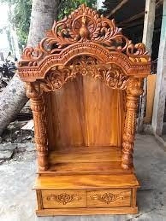 শনিবার ঠাকুরের আসনে রাখুন এই জিনিস, বিপুল অর্থ আসবে