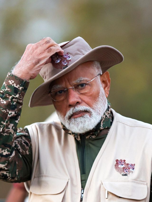 गिर वन में PM मोदी ने की लॉयन सफारी, देखें Video-Photos
