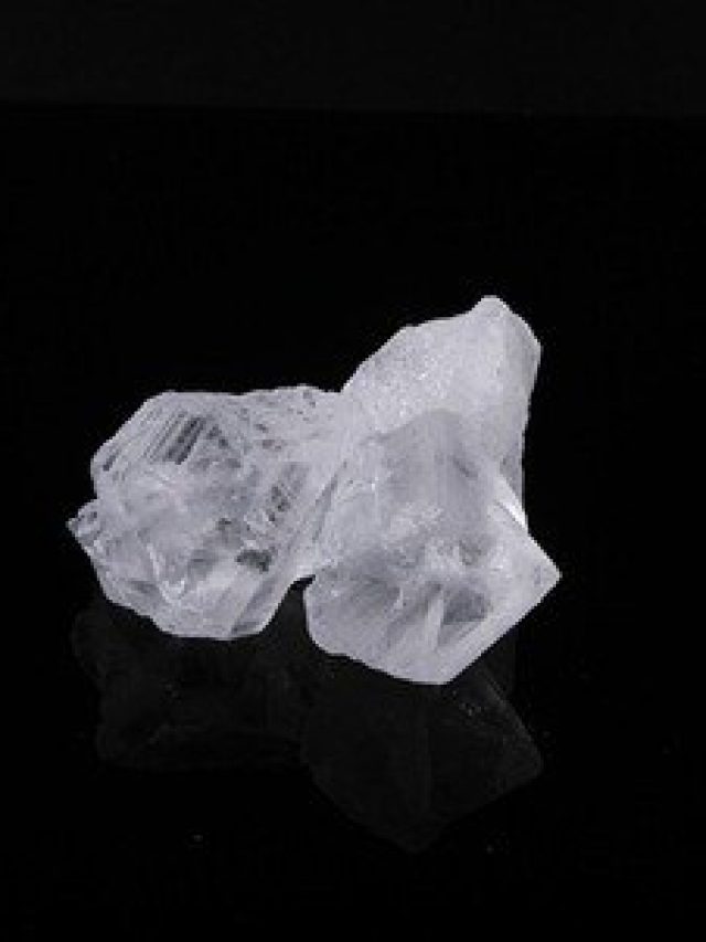 স্নানের পর লাগান এই জিনিস, সারাদিন সুগন্ধ থাকবে শরীরে