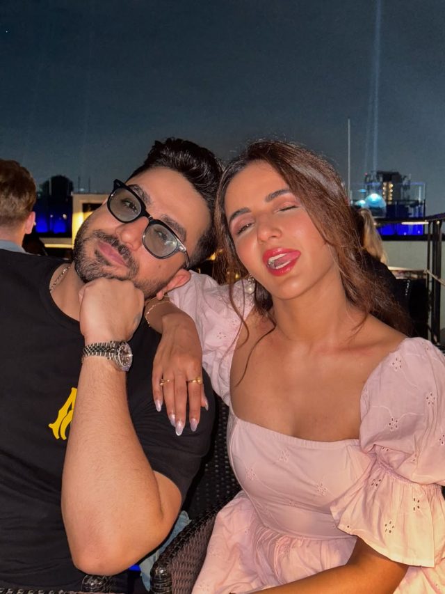 5 साल की डेटिंग के बाद लिव-इन में रहेगा ये कपल, खरीदा करोड़ों का 6BHK, कब होगी शादी?