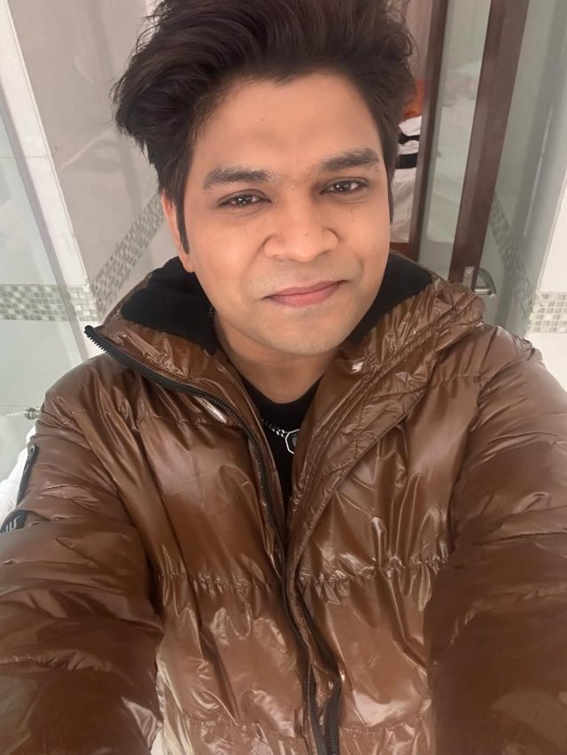 नहीं खत्म हो रहा करोड़पति सिंगर का स्ट्रगल, छलके आंसू, बोला- 1% भी काम...