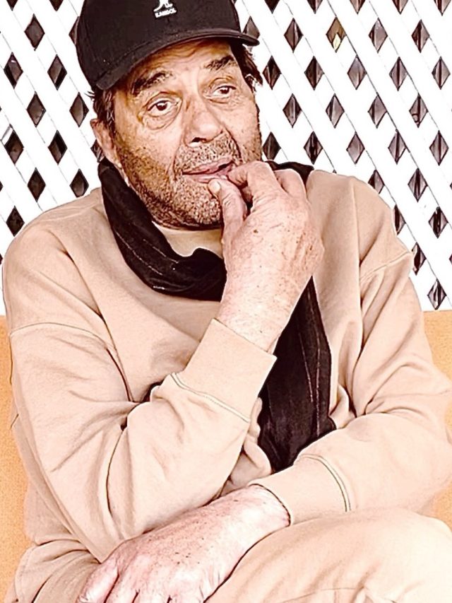 'दूरियां दिलों में बढ़ती जा रहीं', 89 साल के धर्मेंद्र की पोस्ट, फैन्स ने पूछा- सब ठीक?