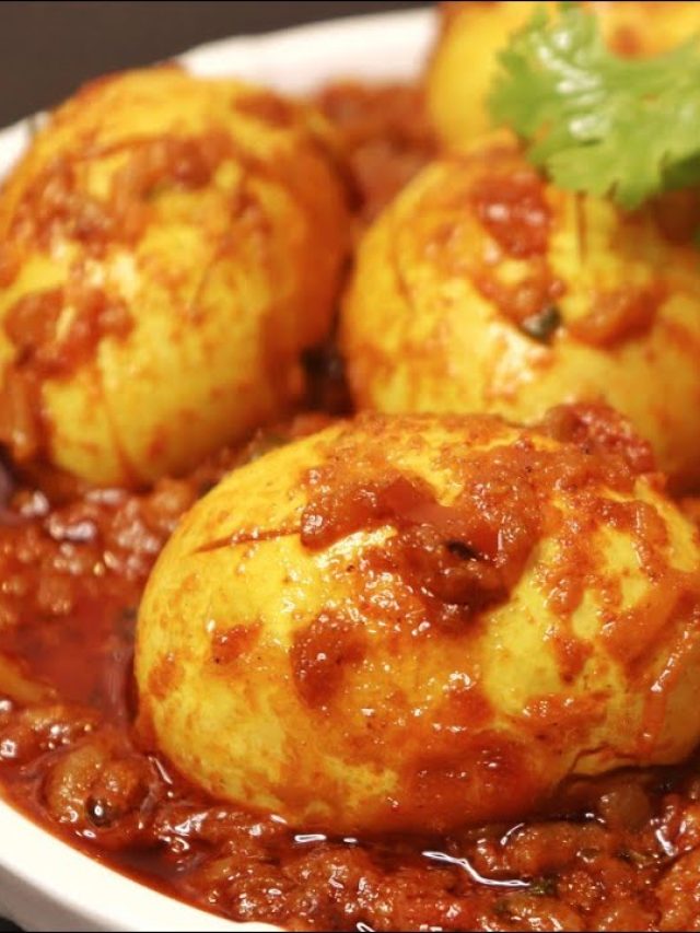 এভাবে ডিম কষিয়ে নিলে কেউ পাত ছেড়ে উঠবে না