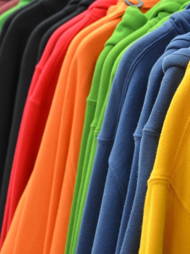 কাচার পর ছোটো হয়ে গিয়েছে জামা? রইল সহজ সমাধান