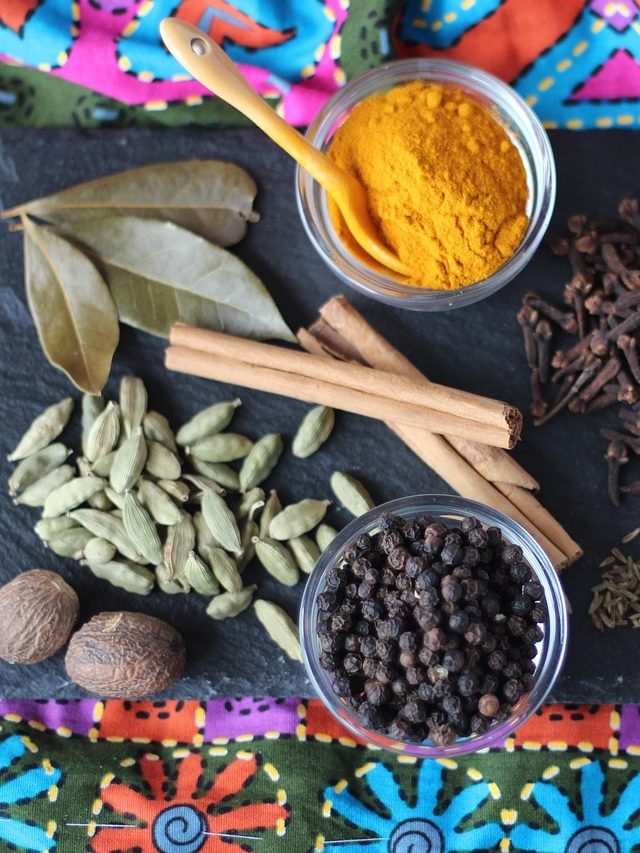 রান্নার ফোড়নে না শেষে, গরম মশলা কখন দিলে সুগন্ধ বেশি থাকে?