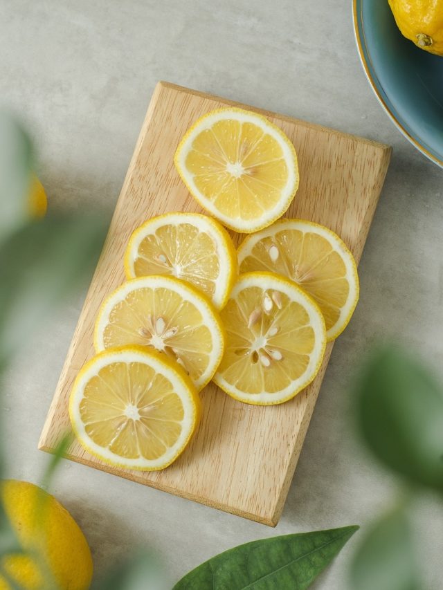 रोज अपनी डाइट में शामिल करें एक नींबू, मिलेंगे ये फायदे