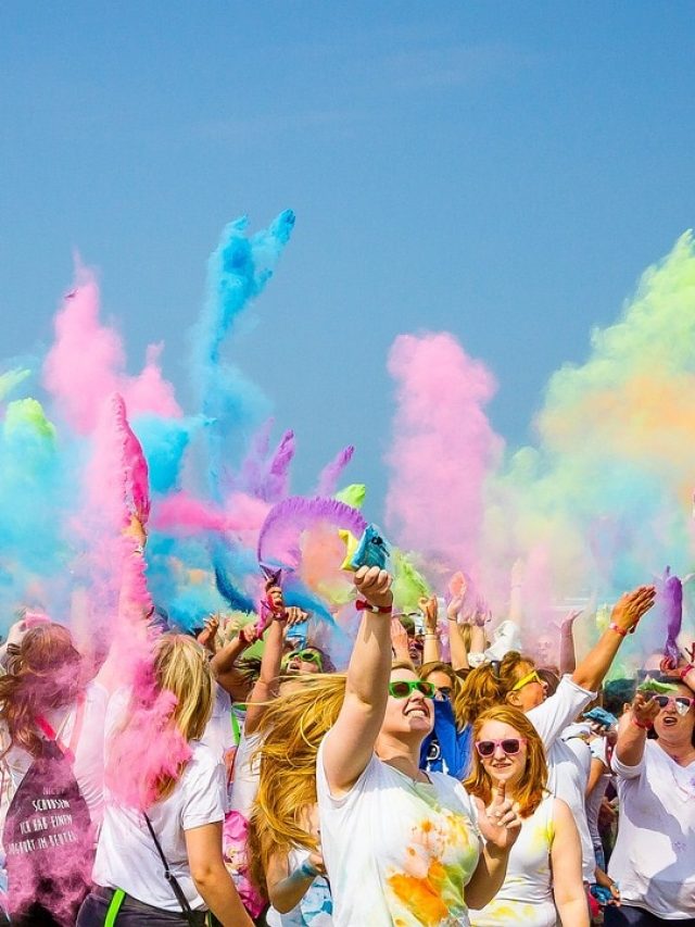 कहीं श्राप तो कहीं राजा की मृत्यु... भारत की इन जगहों पर नहीं मनाते होली