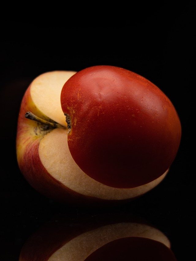 আপেল খাওয়ার সঠিক পদ্ধতি এটাই, বেশিরভাগ লোকই জানেন না