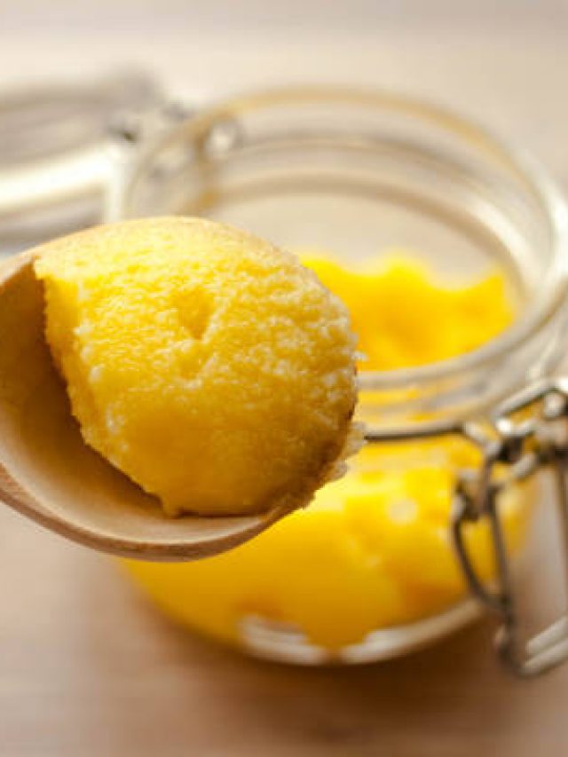 रोज खाली पेट एक चम्मच घी खाने से दूर भागेगा बुढ़ापा, पेट की चर्बी भी होगी कम