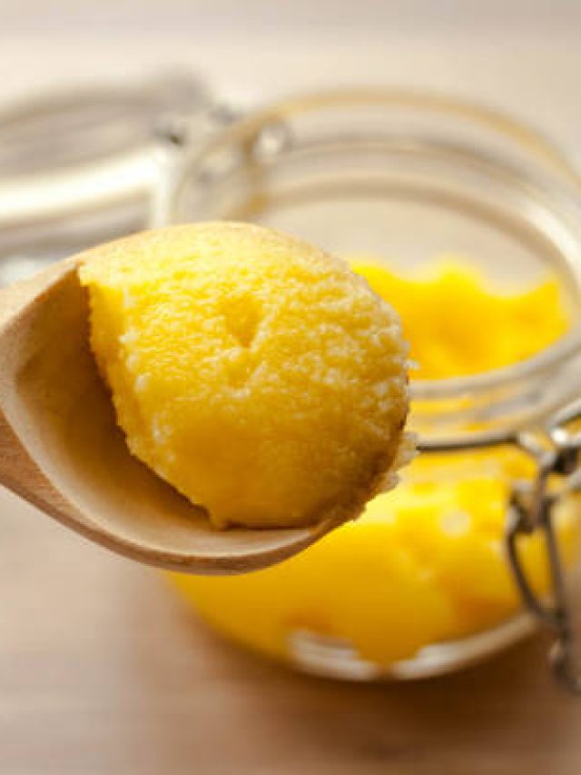 गुनगुने पानी में मिला लें देसी घी, दूर होंगी चेहरे की झुर्रियां और 50 तक दिखेंगे जवान