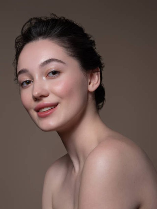 रोजाना ये एक नीला फल खाने से बुढ़ापा भागता है दूर, चेहरे की स्किन रहती है टाइट