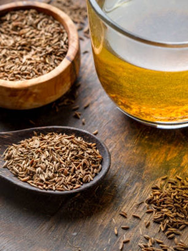 पेट पर बढ़ गई है चर्बी तो पानी में घोलकर पी लें ये चीज, ये हीरोइन भी हैं इस ड्रिंक की फैन