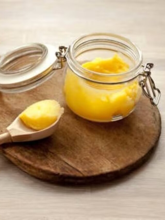 कब्ज से पाना है छुटकारा तो घी में मिलाकर खा लें ये चीज, वजन भी होता है कम