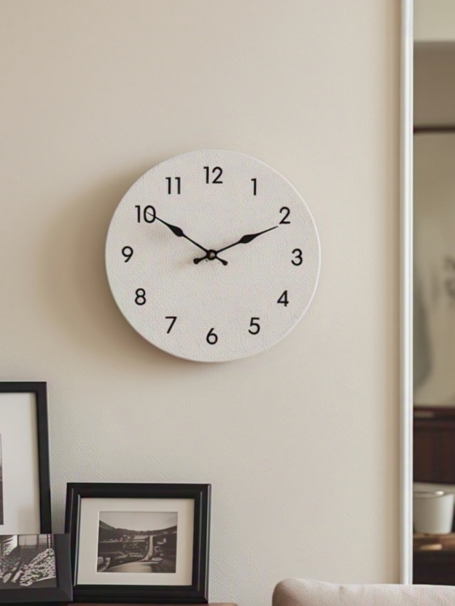 বাড়ির এই দিকে ঘড়ি রাখলেই কাঙাল! এটাই লক্ষ্মীলাভের শুভ দিক