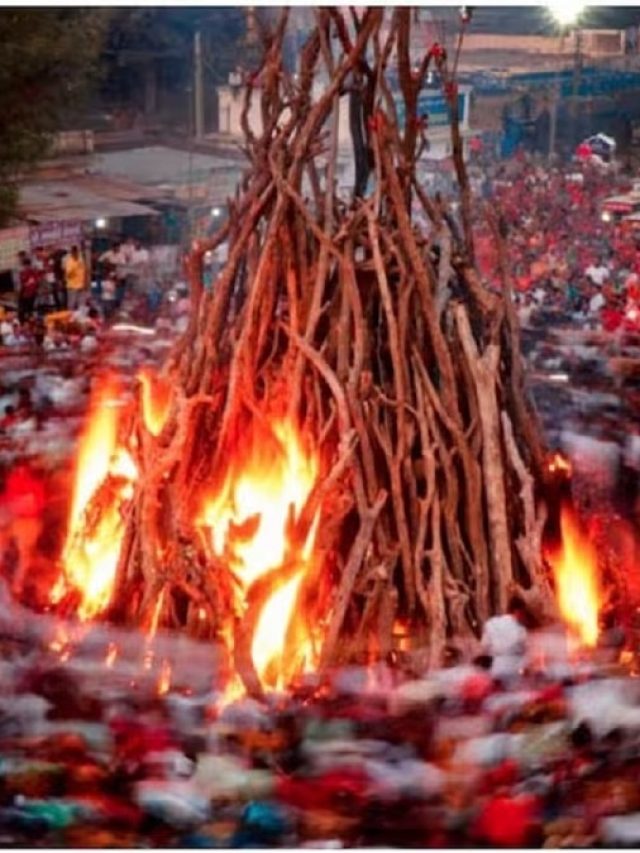 होलिका दहन पर पूरे दिन रहेगा भद्रा का अशुभ साया, पूजा करने के लिए मिलेगा बस इतना समय