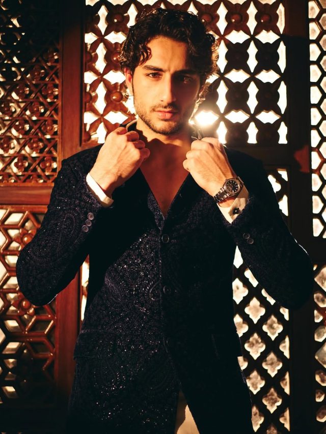 PAK क्र‍िट‍िक पर बरसे इब्राहिम, अब फैन्स दे रहे धमकी, एक्टर की फिल्म को बताया था बुरा