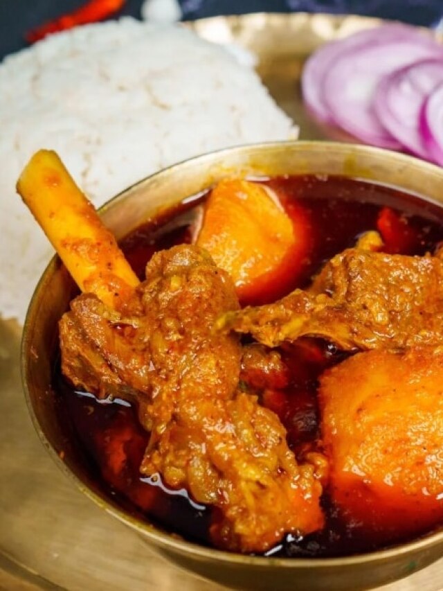 পাঁঠার মাংসে কখন দিতে হয় আলু? পানসা লাগবে না এই সময় দিলে