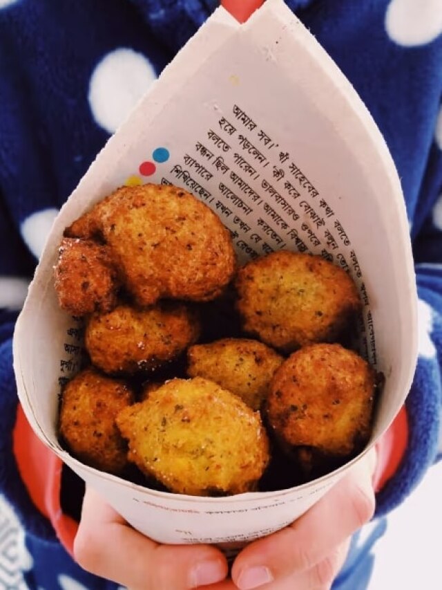 মাছ-মাংস ছেড়ে খাবেন মুসুর ডালের বড়া, মুচমুচে হবে এই কায়দায়