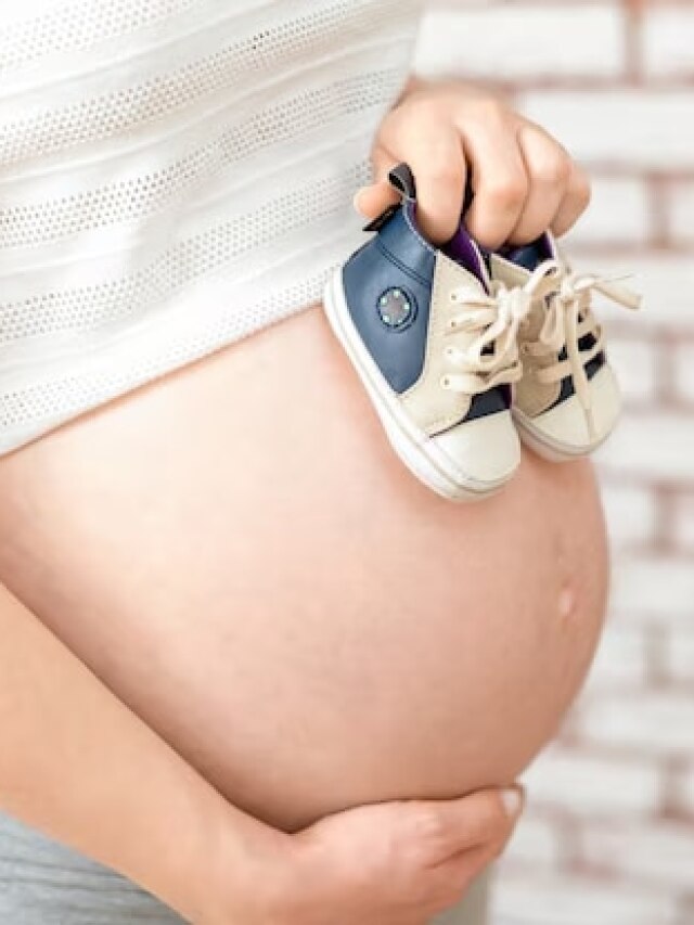 हर प्रेग्नेंट महिला को रोज खाने चाहिए ये 5 फल, मां-बच्चा दोनों रहेंगे हेल्दी