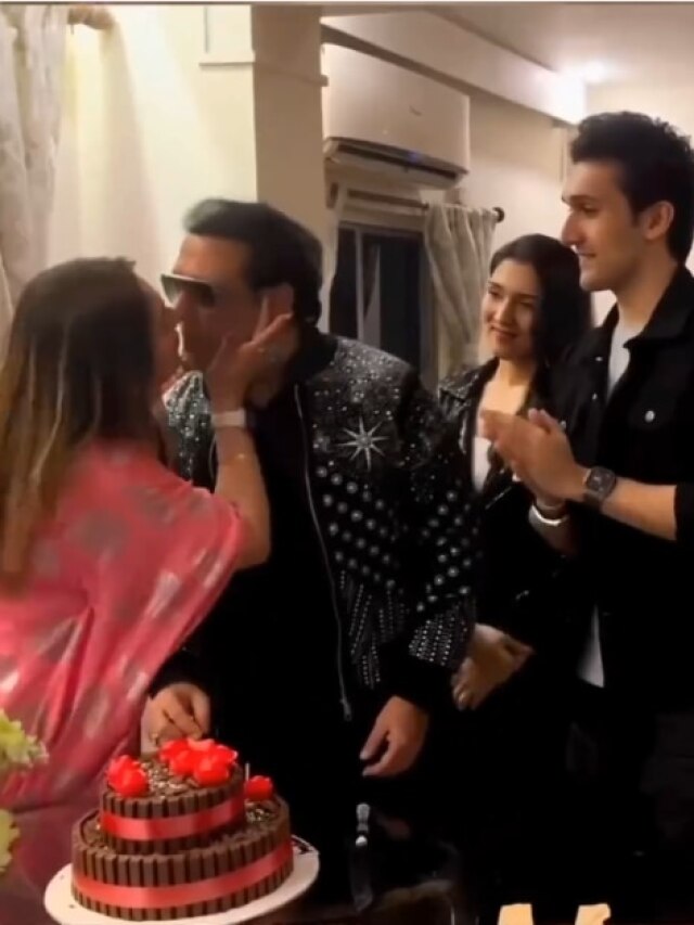 पत्नी सुनीता ने गोविंदा को दी लिपकिस, सामने खड़े थे बच्चें टीना-यशवर्धन, रिएक्शन वायरल