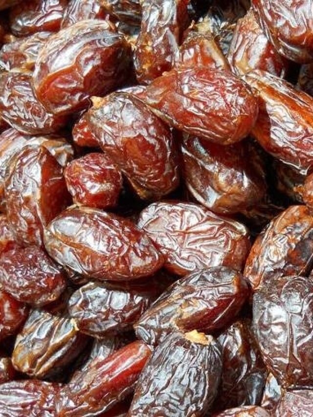 ত্বকের বয়স বাড়বে না, যদি এভাবে খান খেজুর