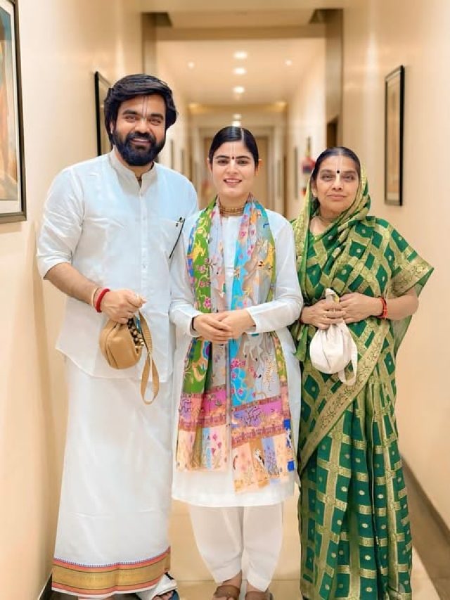 सास के साथ नजर आईं कथावाचक देवी चित्रलेखा, पति माधव ने कही ये बात, PHOTOS