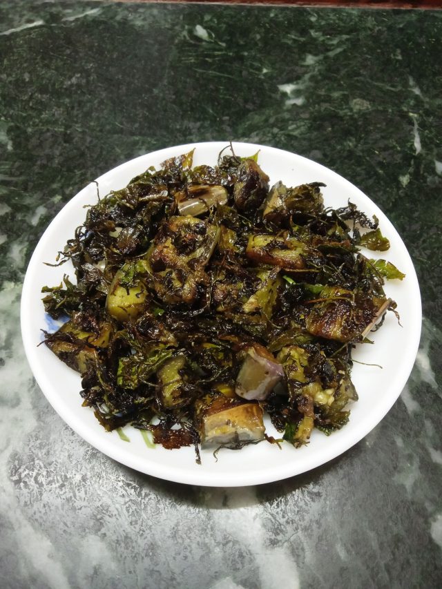 তেতো হলেও গরম ভাতে আহা, নিম-বেগুনের এটাই আসল রেসিপি