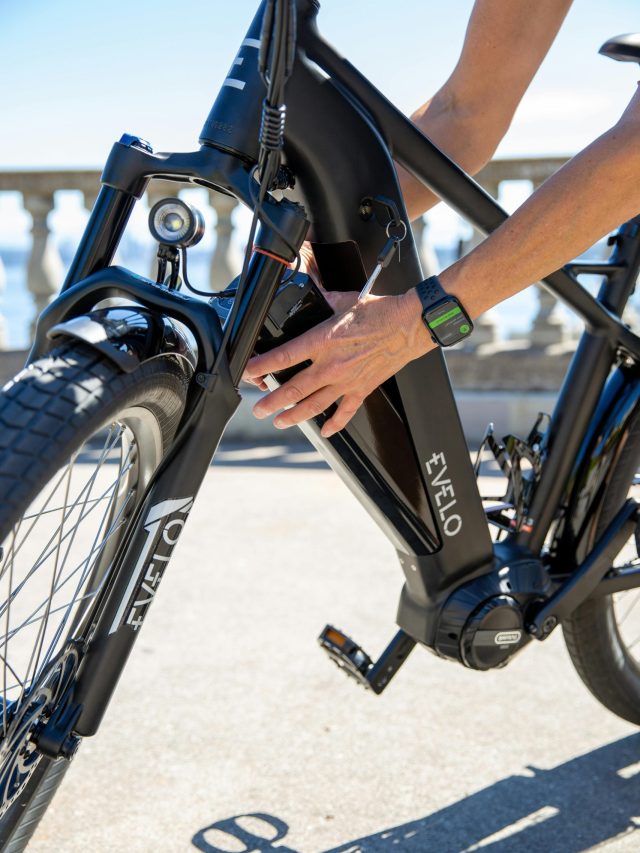 আপনার সাইকেলকে বানান ব্যাটারি সাইকেল, খরচ খুব কম