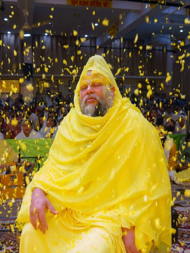 'मुझे लगा महाराज आप मेरे साथ हैं..' ऑपरेशन सिंदूर के सैनिक ने प्रेमानंद महाराज से की बात