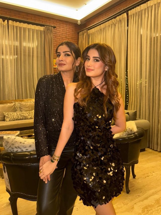 20 साल की हुईं राशा, पर बेटी के बर्थडे बैश में छाईं 52 साल की रवीना टंडन, लूटी लाइमलाइट