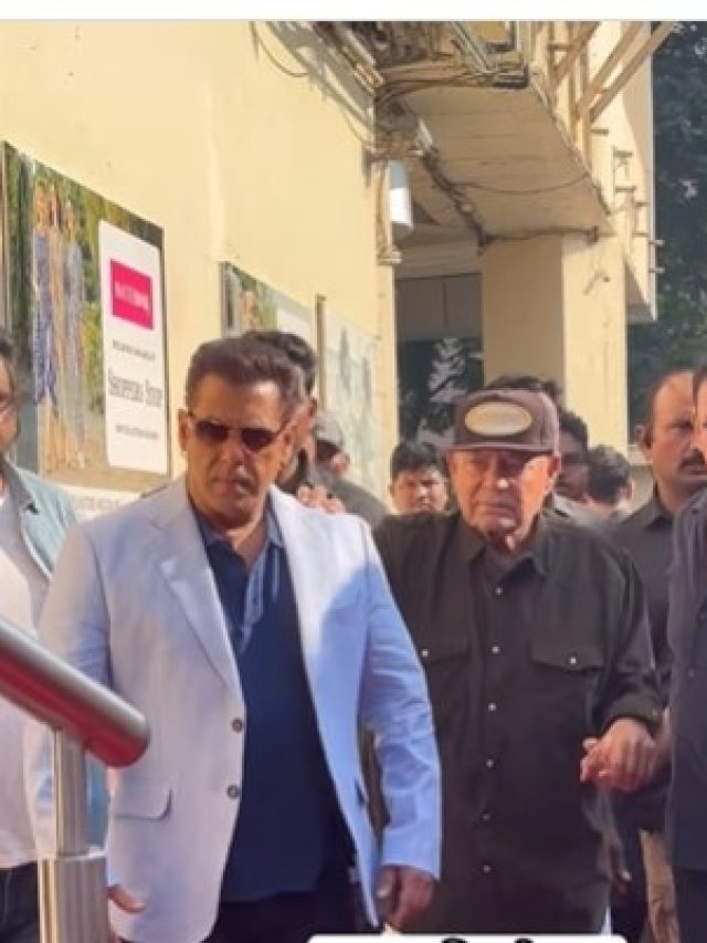 सलीम खान को सीढ़ियां चढ़ने में हुई दिक्कत, सलमान ने पिता को संभाला, फैंस बोले- आदर्श बेटा