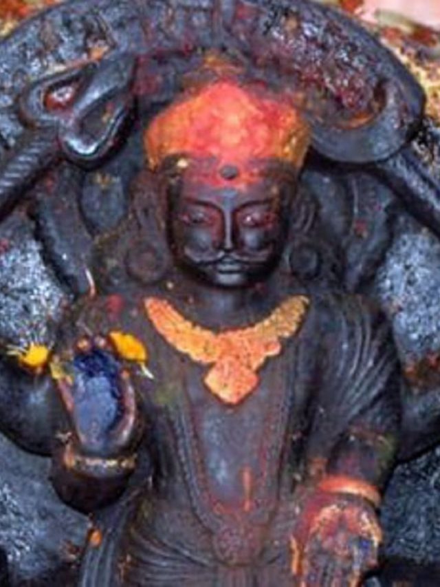 चंद्र ग्रहण पर शनि के शुभ योग की छाया, होली से शुरू होंगे इन 3 राशियों के अच्छे दिन