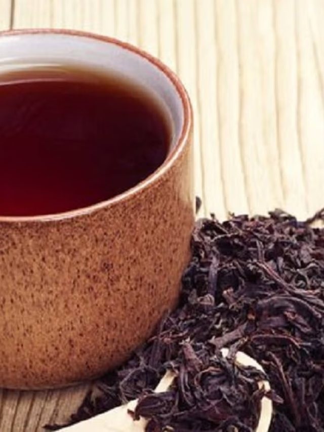 कचरा समझकर न फेकें बची हुई चायपत्ती, खाद की तरह ऐसे करें इस्तेमाल