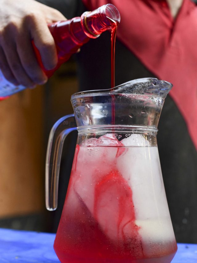 118 साल पहले बना था रूहअफ्जा, केवल तीन लोगों को पता है रेसिपी, ये हैं इंग्रीडिएंट्स!