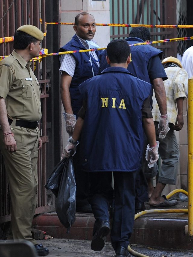 कैसे बनते हैं NIA के अफसर, जो बड़े-बड़े आतंकियों से उगलवाते हैं सच!