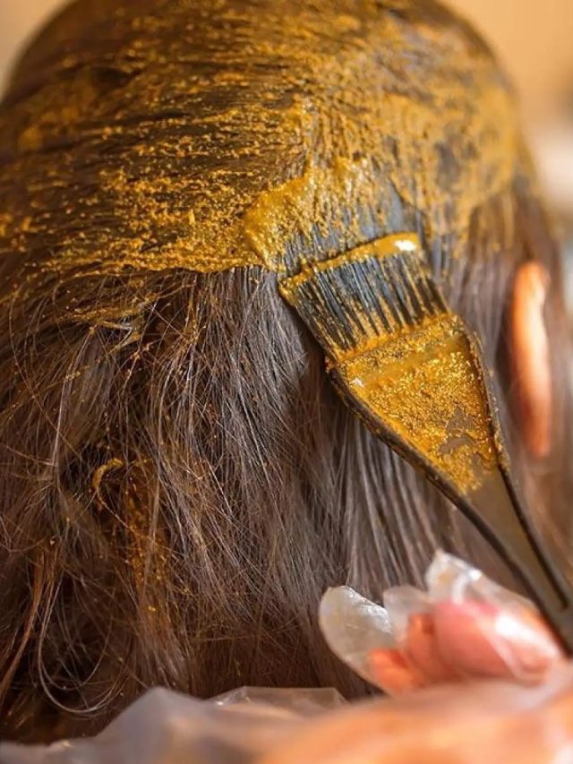 এই ৫ ভাবে মেহেন্দি ক্ষতি করে, চুল রঙের আগে সাবধান