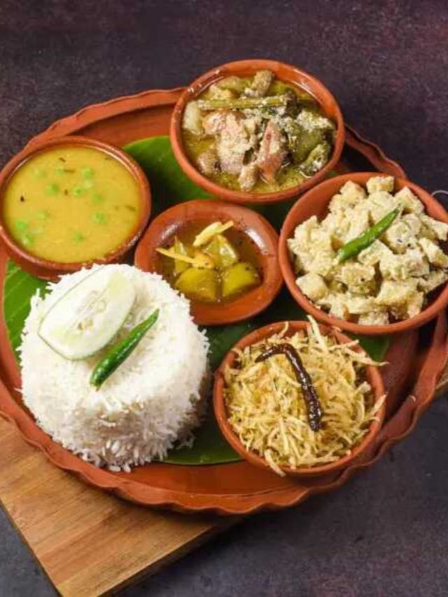 রাতে ভাত খেলে শরীরে এসব হয়, জানলে  চোখ কপালে উঠবে