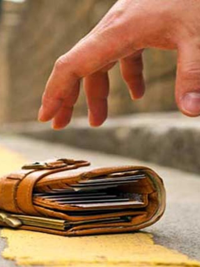 রাস্তায় এই ৬ জিনিস পেলে বাড়ি আনবেন না, সুখ-শান্তি চলে যাবে