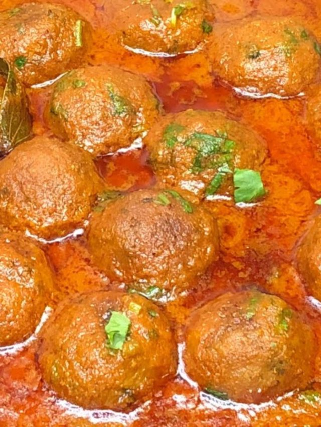 ঝোল খেয়ে অরুচি? বানিয়ে ফেলুন রুই মাছের শাহি কোফতা কারি়