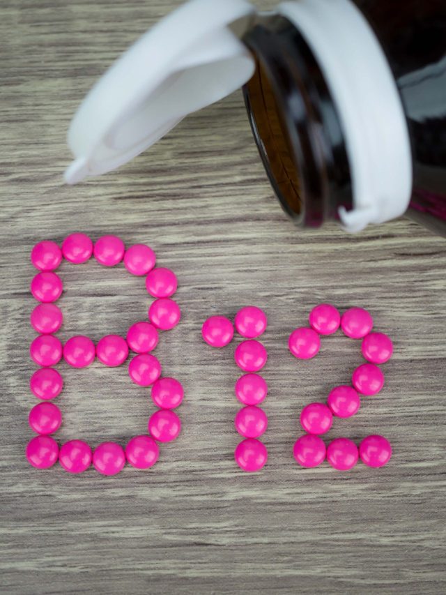 शाकाहारी लोग विटामिन B-12 की कमी पूरी करने के लिए आज ही खाना शुरू कर दें ये चीज़ें