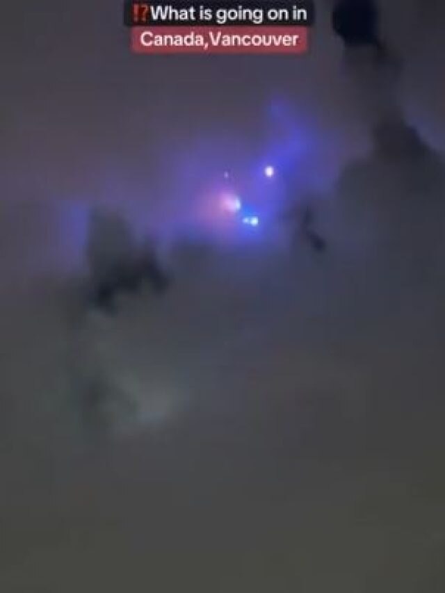 आसमान में दिखी एक रहस्यमयी लाइट, किसी ने UFO तो किसी ने एलियन से बताया कनेक्शन