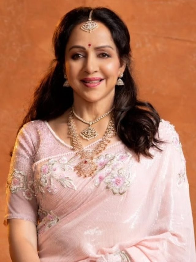 76 साल की हेमा मालिनी की दमकती त्वचा का राज! लगाती हैं ये 2 सस्ती चीजें