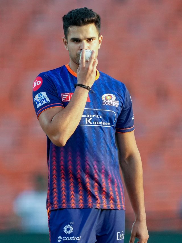 अर्जुन तेंदुलकर की 30 लाख में हुई नीलामी, क्या कप्तान पंड्या इस IPL में देंगे मौका या...